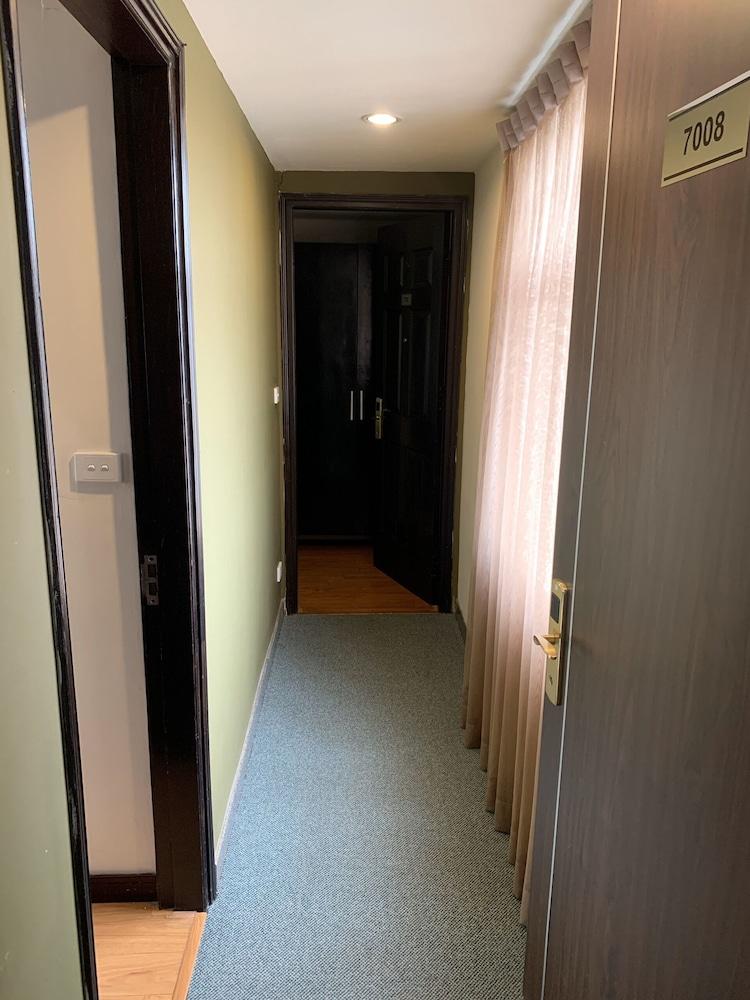 Hotel Anise & 4*